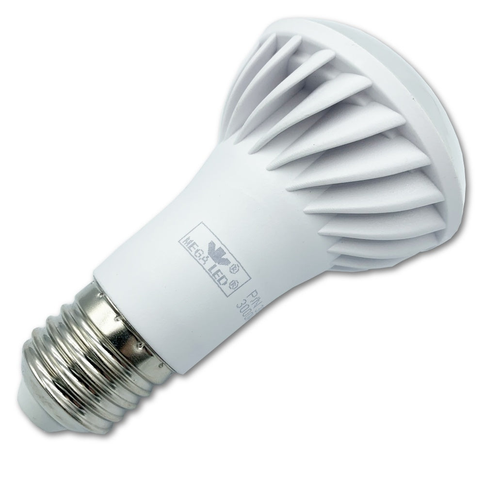 Mega LED - LED Replacement Bulb - E26/E27 Type, 7.0 Watt, 600 Lumens, 120-220V AC, Beam Angle 180°, 3000K (30240)