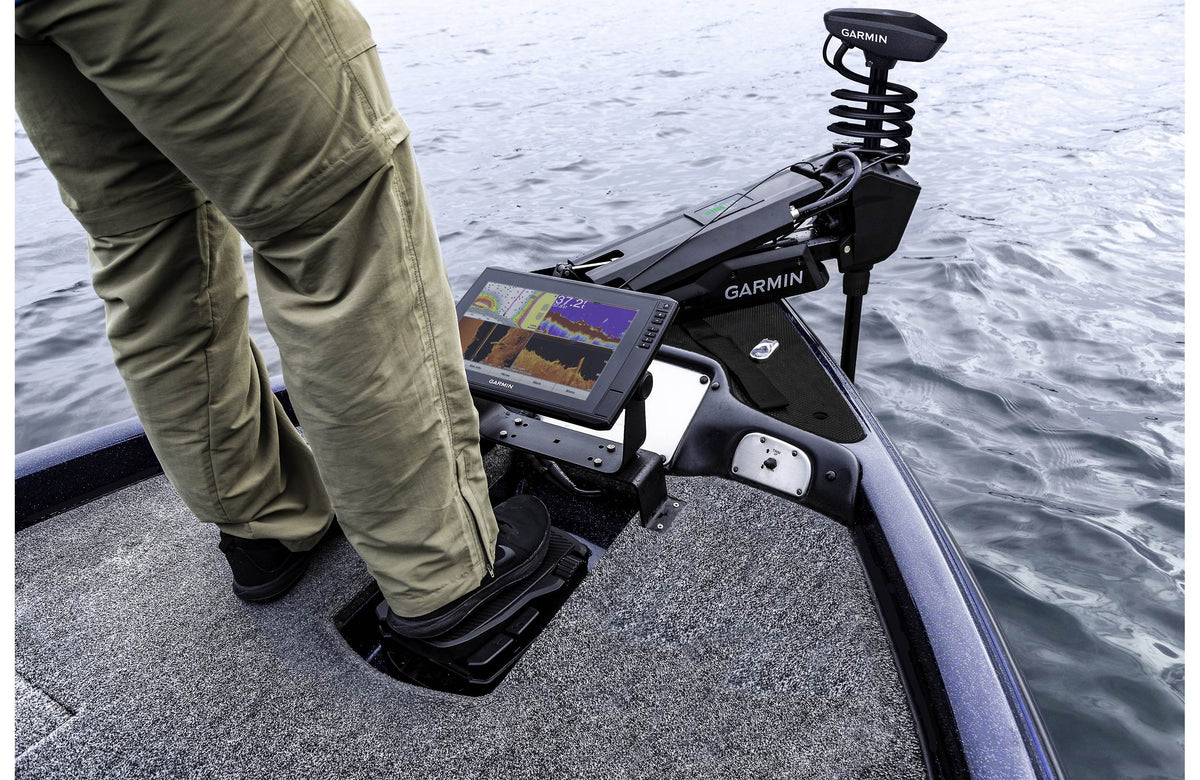 Garmin ECHOMAP Ultra 106sv GN+ Fishfinder/Chartplotter Combo, No Transducer Included, 10 in Keyed-Assist Touchscreen, Preloaded Garmin Navionics+ U.S. and Coastal Canada Charts
