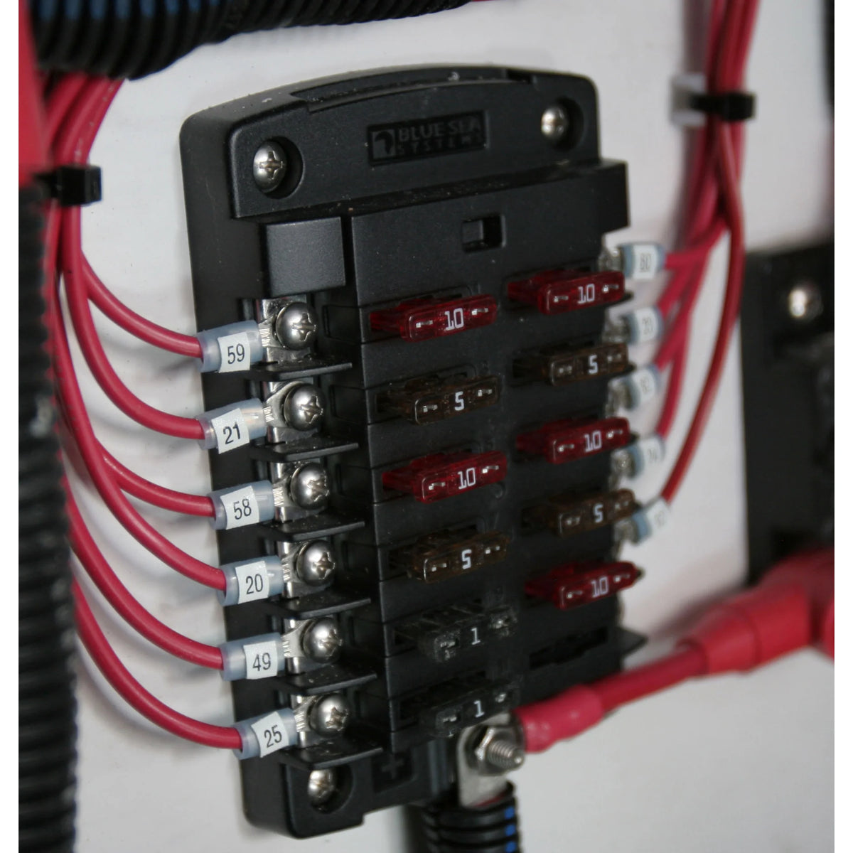 Blue Sea Systems ST Blade Fuse Block, ATO/ATC, 32V DC, Screw Terminal