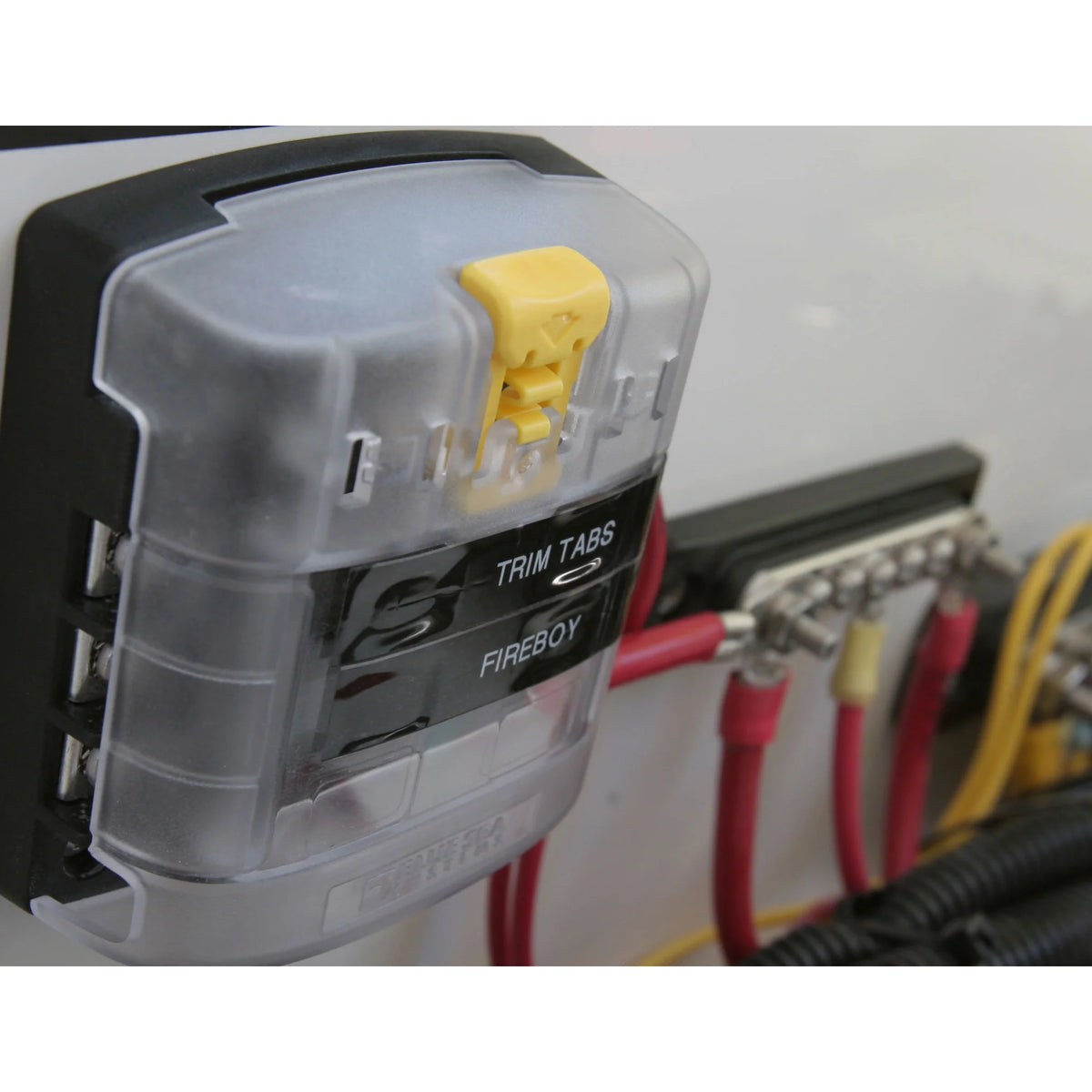 Blue Sea Systems ST Blade Fuse Block, ATO/ATC, 32V DC, Screw Terminal