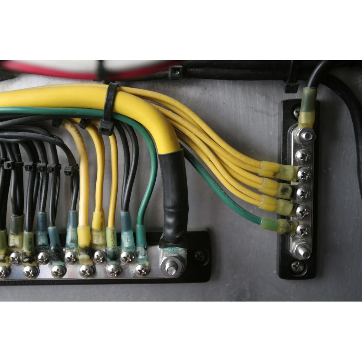Blue Sea Systems MiniBus Common BusBar, 100A, 300V AC, 48V DC, Tin-Plated Copper Bus