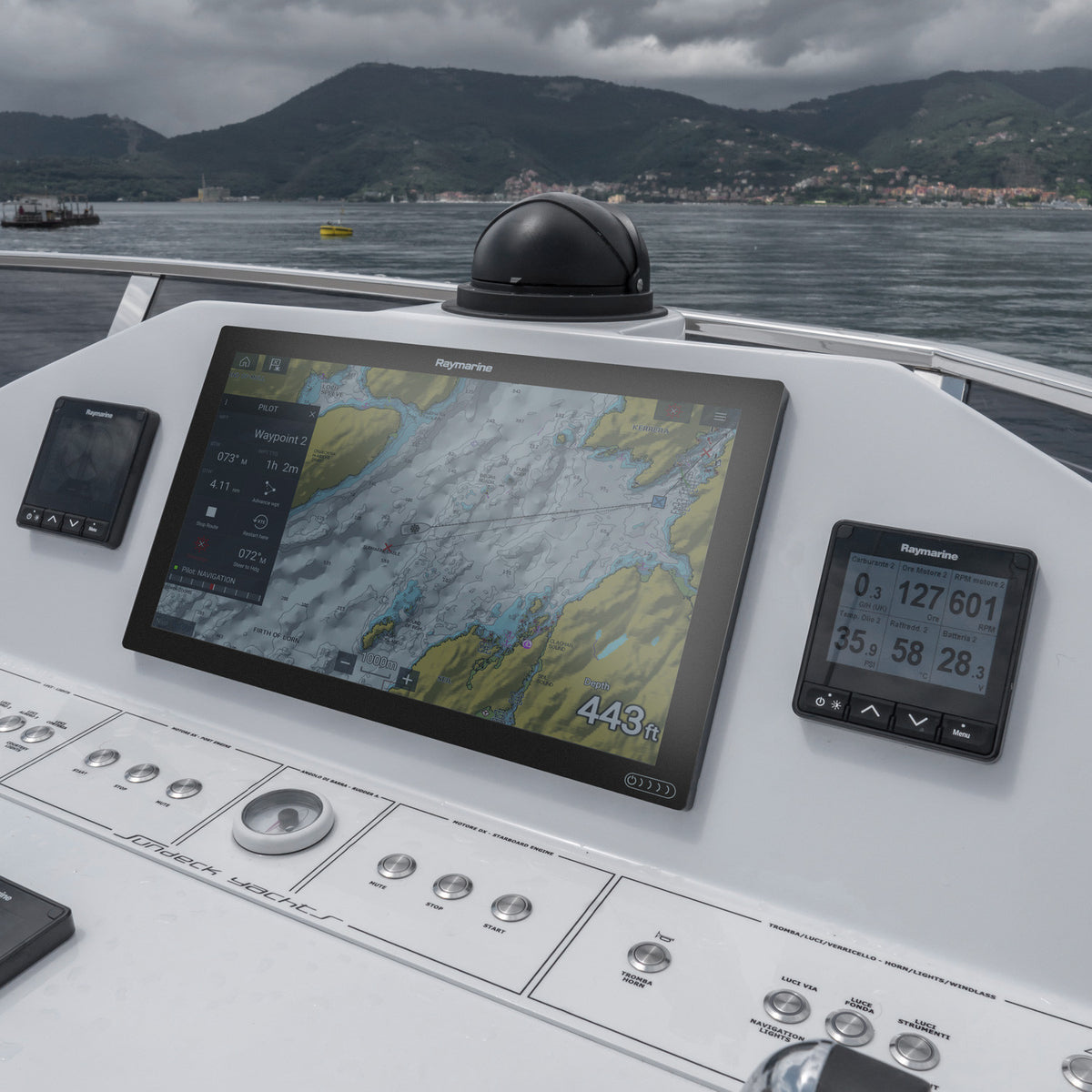 Raymarine Axiom XL 22 Multifunction Display Kit, 21.5 in IPS, 8-32V, IPx6/IPx7, NMEA 2000, HDMI I/O